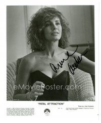 1r0475 ANNE ARCHER signed 8x10 still '87 sexy close up in skimpy outfit from Fatal Attraction!
