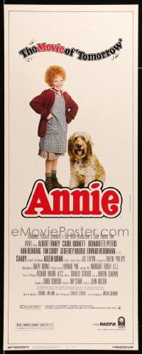 8m551 ANNIE insert '82 photo of cute Aileen Quinn by Steve Steigman, from Harold Gray's comic strip!