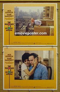 G057 PRISONER OF 2ND AVENUE 2 lobby cards '75 Jack Lemmon