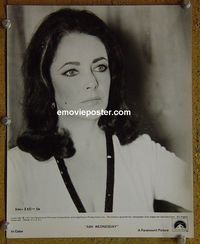 W241 ELIZABETH TAYLOR portrait vintage 8x10 still #1 1973