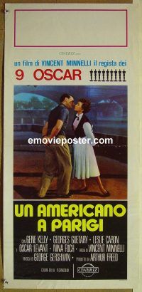 v596 AMERICAN IN PARIS Italian locandina R70s wonderful artwork of Gene Kelly kissing Leslie Caron