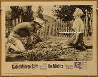 m364 MISFITS movie lobby card #3 '61 Gable & Marilyn Monroe in garden!