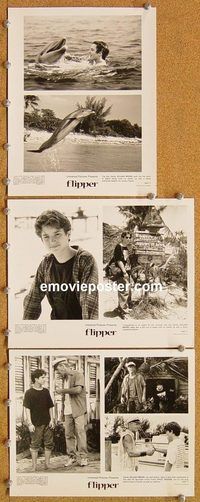 u008 FLIPPER 7 8x10 movie stills '96 Elijah Wood, Paul Hogan