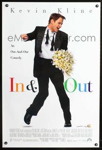 3p374 IN & OUT DS one-sheet movie poster '97 Frank Oz, great image of Kevin Kline dancing w/flowers!