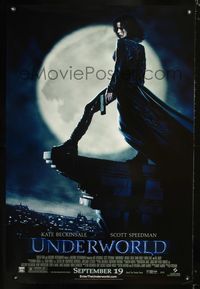 3p756 UNDERWORLD advance one-sheet '03 great full-length image of Kate Bekinsale w/moon & gun!