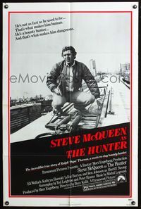 5d328 HUNTER 1sh '80 great image of bounty hunter Steve McQueen on top of train!