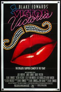 5d910 VICTOR VICTORIA 1sh '82 Julie Andrews, Blake Edwards, cool lips & mustache art by John Alvin!