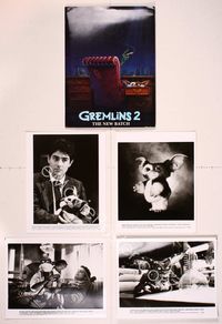 5y124 GREMLINS 2 presskit '90 great art of Gremlin in executive chair + images of Gizmo!