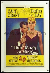 5z354 THAT TOUCH OF MINK linen 1sh '62 great close up art of Cary Grant nuzzling Doris Day!