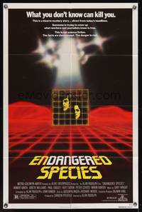 7k199 ENDANGERED SPECIES 1sh '82 directed by Alan Rudolph, Meyer art of Urich & JoBeth Williams!