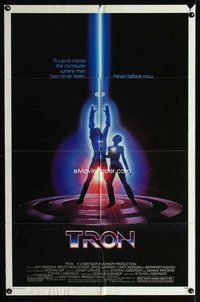 7k800 TRON 1sh '82 Walt Disney sci-fi, Jeff Bridges in a computer, cool special effects!