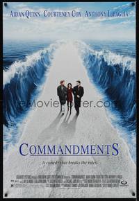 1w160 COMMANDMENTS 1sh '97 Aidan Quinn, Courteney Cox, Anthony LaPaglia walk through the sea!