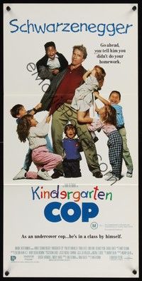 4e766 KINDERGARTEN COP Aust daybill '90 Arnold Schwarzenegger has his hands full!