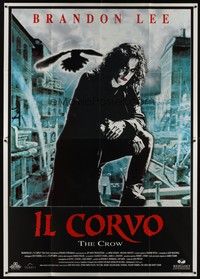 5h246 CROW Italian 2p '94 different close up of Brandon Lee in his final movie!