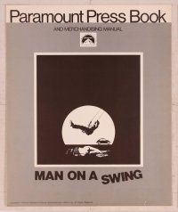 5j630 MAN ON A SWING pressbook '74 Cliff Robertson, Frank Perry, clairvoyant, occultist, murderer!