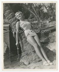 6s284 DORIS MERRICK signed 8x10 REPRO still '90s full-length in sexy swimsuit leaning on palm tree!