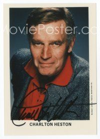 6s274 CHARLTON HESTON signed color 5x7 REPRO still '90s close portrait with shirt over his coat!