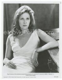 7f138 FAYE DUNAWAY 8x10 still '76 great seated portrait of the sexy actress from Network!