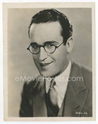 7f187 HAROLD LLOYD 8x10 key book still '20s head & shoulders portrait wearing trademark glasses!