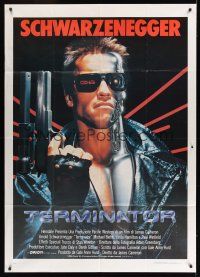 8c337 TERMINATOR Italian 1p '85 close up of most classic cyborg Arnold Schwarzenegger with gun!