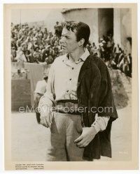 1m427 FRANK SINATRA 8x10.25 still '57 with jacket over his shoulder from The Pride & The Passion!