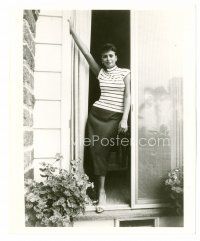 4h635 SOPHIA LOREN 8x10 still '50s sexy full-length portrait posing in doorway!