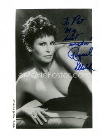 7t849 RAQUEL WELCH signed 5x7 REPRO still '80s super sexy photo with short hair by Andre Weinfeld!