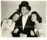 7t303 GLORIA JEAN signed 7.75x9.25 still '42 in Get Hep to Love with Donald O'Connor & Jane Frazee!