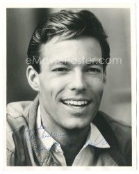 7t376 RICHARD CHAMBERLAIN signed deluxe 8x10 still '60s smiling head & shoulders portrait!