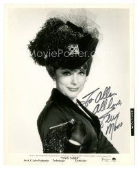 7t396 TERRY MOORE signed 8x10 still '65 close up wearing wacky hat from Town Tamer!