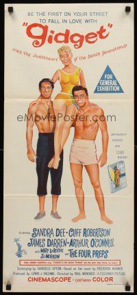 8d689 GIDGET Aust daybill '59 cute Sandra Dee on James Darren & Cliff Robertson's shoulders!