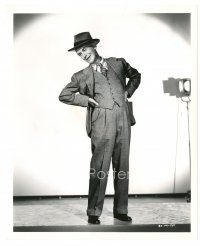 9r200 DOWN TO EARTH 8x10 still '46 James Gleason full-length with hands on hips by Cronenweth!