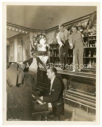 9r243 FOOTLIGHT PARADE candid 8x10 still '33 Bubsy Berkeley w/ James Cagney & Keeler dancing on bar!