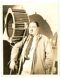 9r373 ISLAND OF LOST SOULS candid 8x10 key book still '33 Charles Laughton taking break on the set!