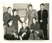 9r495 MAN MADE MONSTER candid 8x10 still '41 Lon Chaney Jr. & Patsy Ruth Miller by plaque for dad!