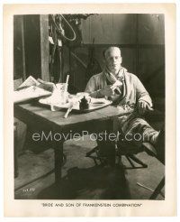 9r701 SON OF FRANKENSTEIN/BRIDE OF FRANKENSTEIN 8x10 still '48 incredible candid of Karloff eating!