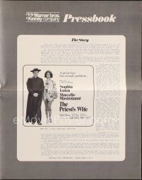 1x670 PRIEST'S WIFE pressbook '71 super sexy Sophia Loren with religious Marcello Mastroianni!