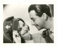 4b905 WATERLOO BRIDGE 8x10 still '40 best close up of Robert Taylor & pretty Vivien Leigh!