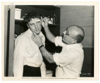 7j818 KILLERS candid 8x10 still '46 director Robert Siodmak touches up Burt Lancaster's makeup!