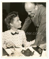 7j824 KINGS ROW candid 8x10 still '42 director Sam Wood & Ann Sheridan at breakfast by Madison Lacy