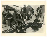 7j836 LIFE & TIMES OF JUDGE ROY BEAN candid 8x10 still '72 Paul Newman talks to John Huston on set!