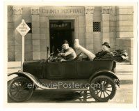 9f229 COUNTY HOSPITAL 8x10 still '32 Stan Laurel driving car w/ Oliver Hardy wearing cast in back!