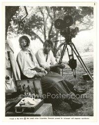 1h132 MIRACLE WORKER candid 8x10 still '62 Anne Bancroft & Victor Jory laughing on set by camera!