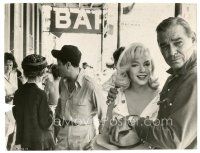 1h680 MISFITS 7x9.25 still '61 c/u of Clark Gable & sexy Marilyn Monroe on street outside bar!