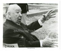 2x271 FAMILY PLOT candid 8.25x9.75 still '76 c/u of Alfred Hitchcock directing on the set!