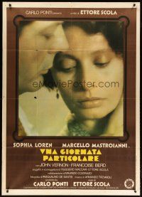 3m972 SPECIAL DAY Italian 1p '77 super close up of Sophia Loren & Marcello Mastroianni!