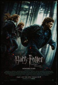 3p340 HARRY POTTER & THE DEATHLY HALLOWS PART 1 advance DS 1sh '10 Daniel Radcliffe on the run!