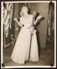 6j685 ILONA MASSEY 5 8x10 stills '40s cool images of the star singing at live musical performaces!