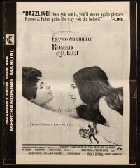 6p811 ROMEO & JULIET pressbook '69 Franco Zeffirelli's version of William Shakespeare's play!