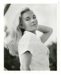 6t172 SHIRLEY EATON 8.25x10 still '66 waist-high portrait from Around the World Under the Sea!